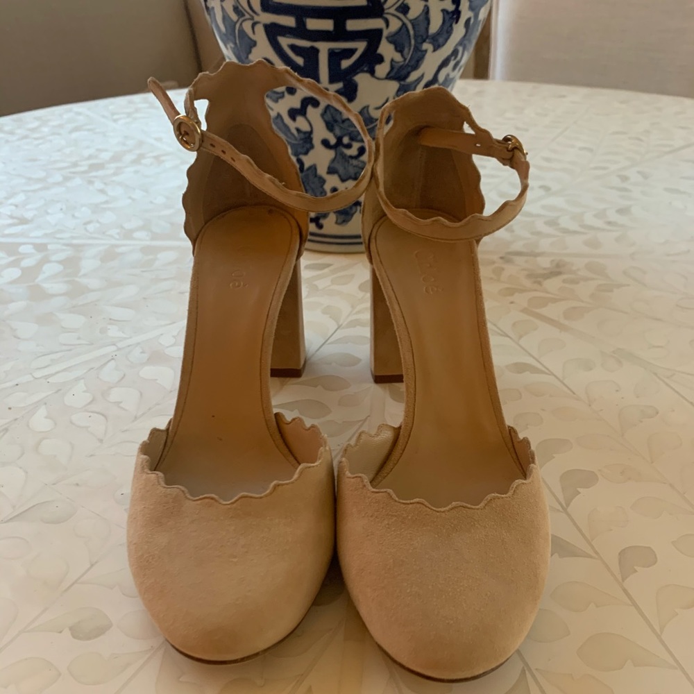 Chloe scalloped heels - blush/tan